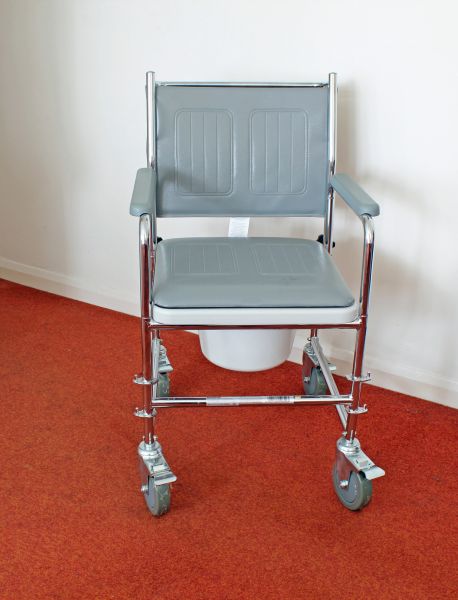 Cost of Commode Replacement in Pasadena